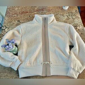 Cozy Teddy cropped fleece jacket 
Nwot